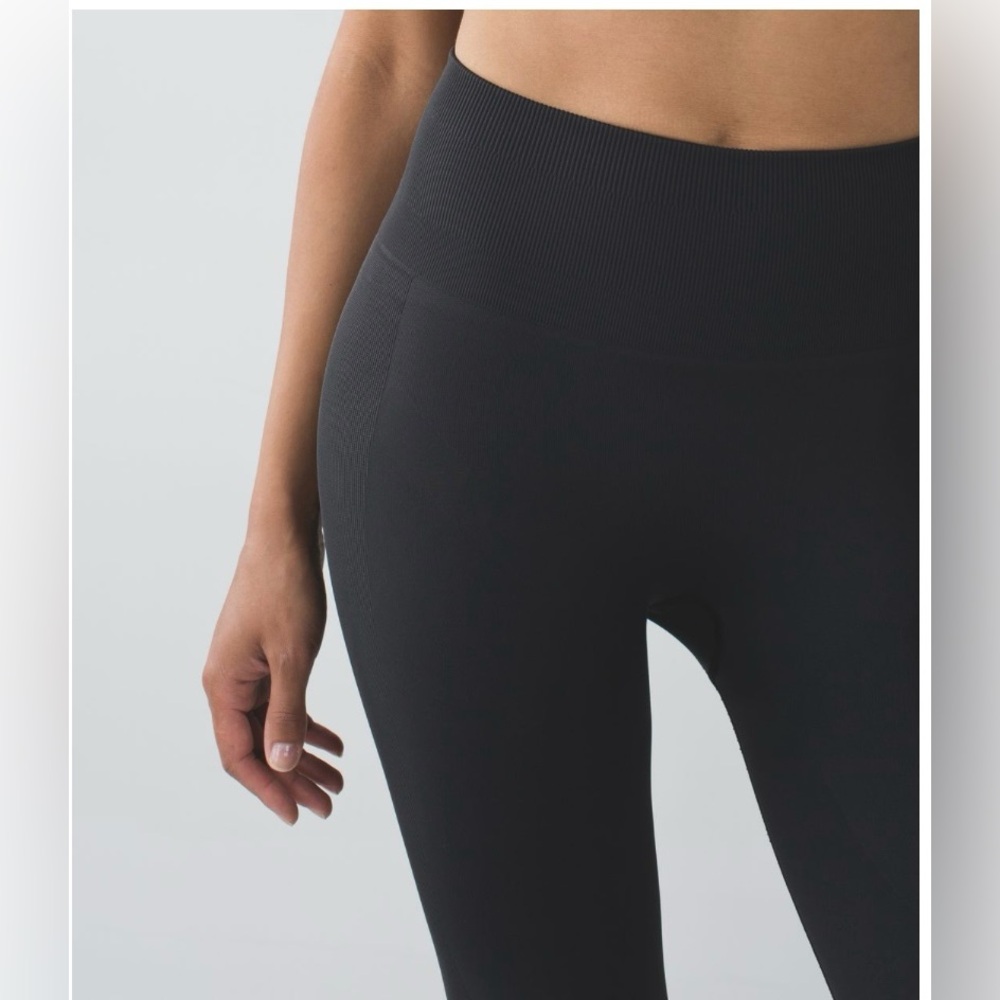 Lululemon Zone In Crop - Picture 5 of 9
